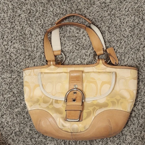 バッグ Vintage Coach Chunky Case Pouch Yellow OLD COACH CHUNKY CASE YELLOW The Chunky case in very rare